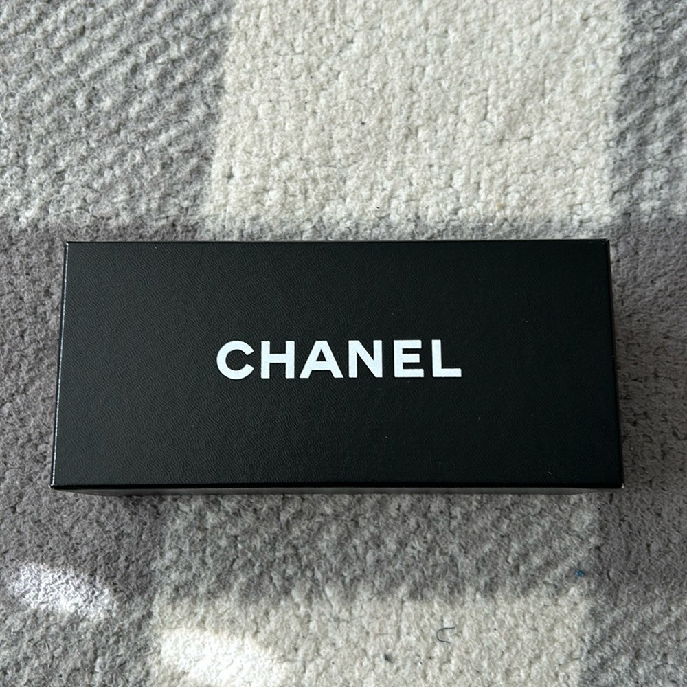Chanel sunglasses box empty box only